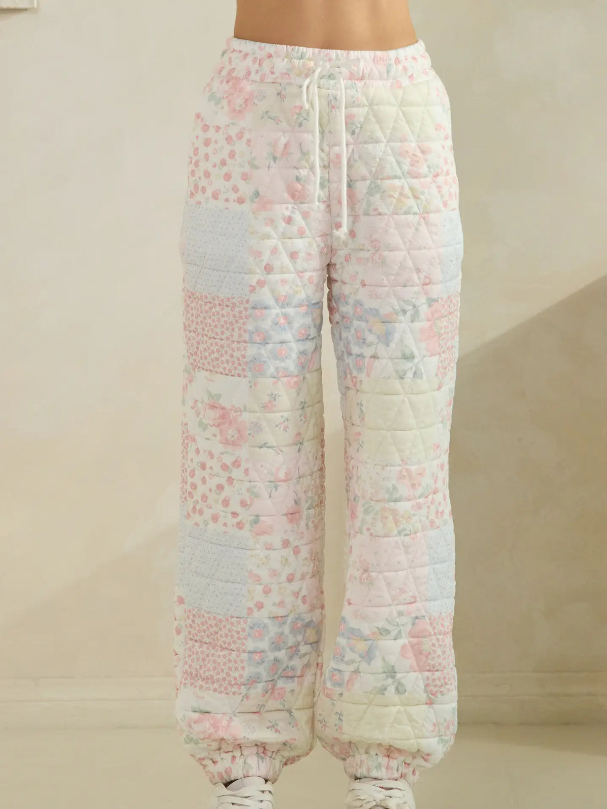 Floral Textured Quilted-Print Lounge Pants with Pockets