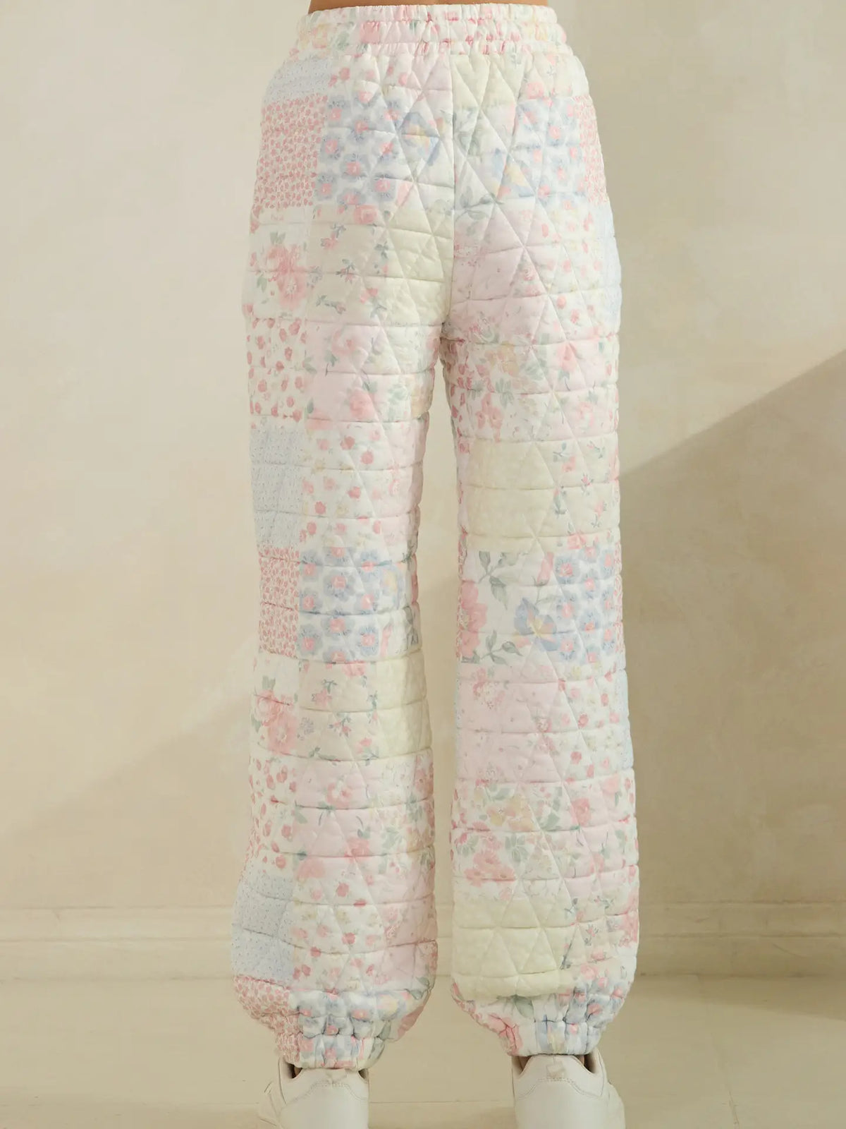 Floral Textured Quilted-Print Lounge Pants with Pockets