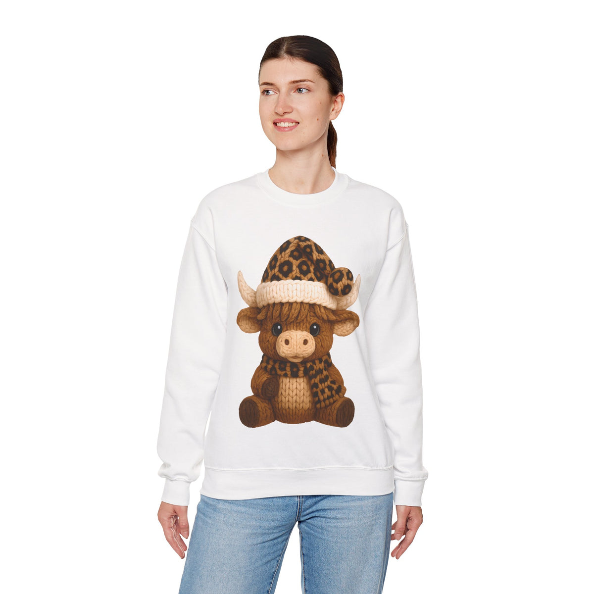 Cute Highland Cow with Leopard Santa Hat Christmas – Gildan Heavy Blend | Trendy Women’s Soft Sweatshirt. Direct to Garment. Printed & Shipped in the USA. Unisex Sizes.