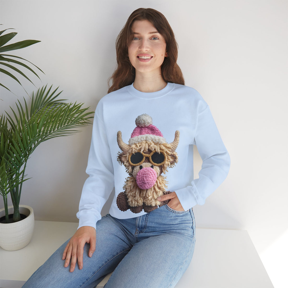 Faux Crochet Highland Cow Bubblegum – Gildan Heavy Blend | Trendy Women’s Soft Sweatshirt. Direct to Garment. Printed & Shipped in the USA. Unisex Sizes.