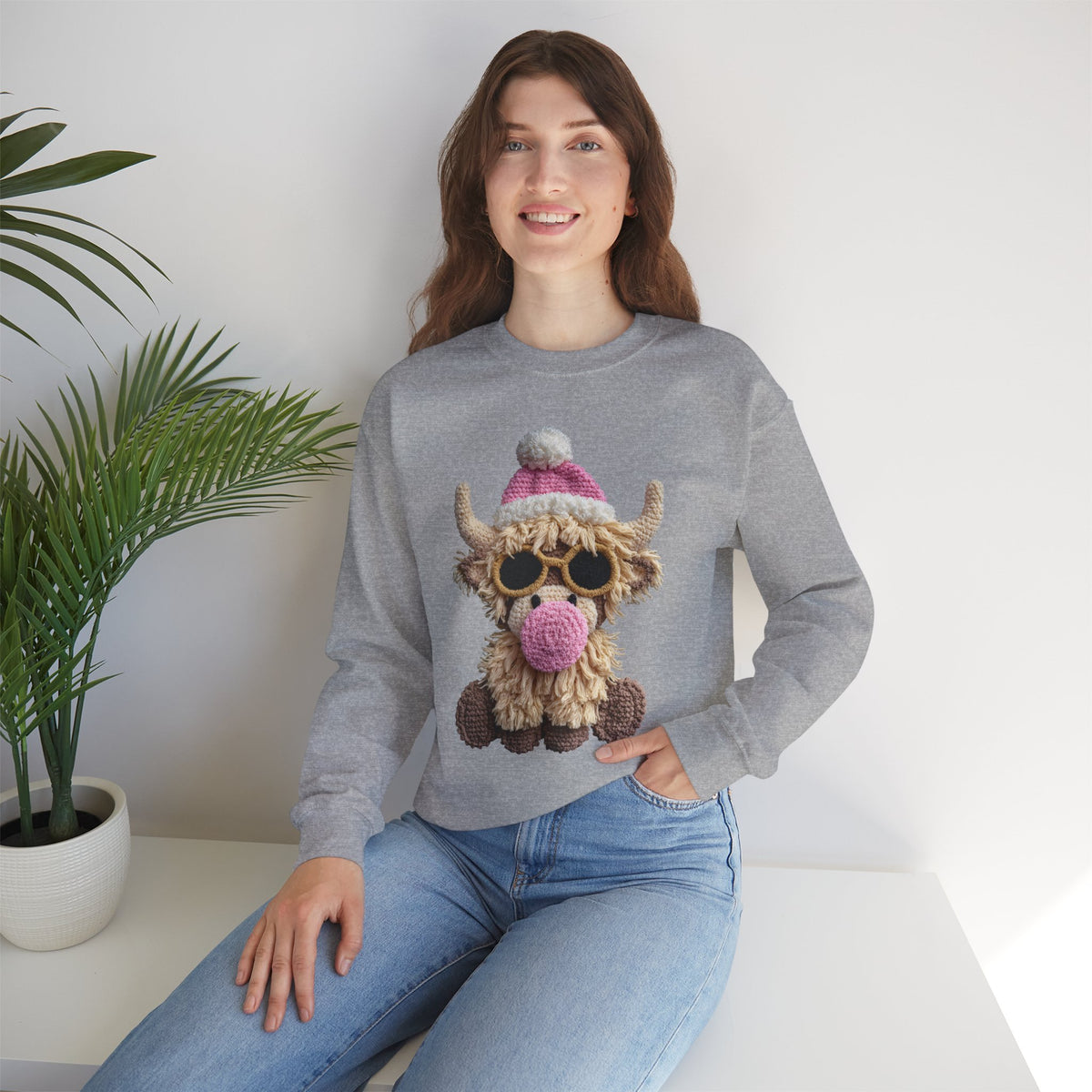 Faux Crochet Highland Cow Bubblegum – Gildan Heavy Blend | Trendy Women’s Soft Sweatshirt. Direct to Garment. Printed & Shipped in the USA. Unisex Sizes.