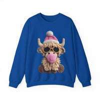 Faux Crochet Highland Cow Bubblegum – Gildan Heavy Blend | Trendy Women’s Soft Sweatshirt. Direct to Garment. Printed & Shipped in the USA. Unisex Sizes.