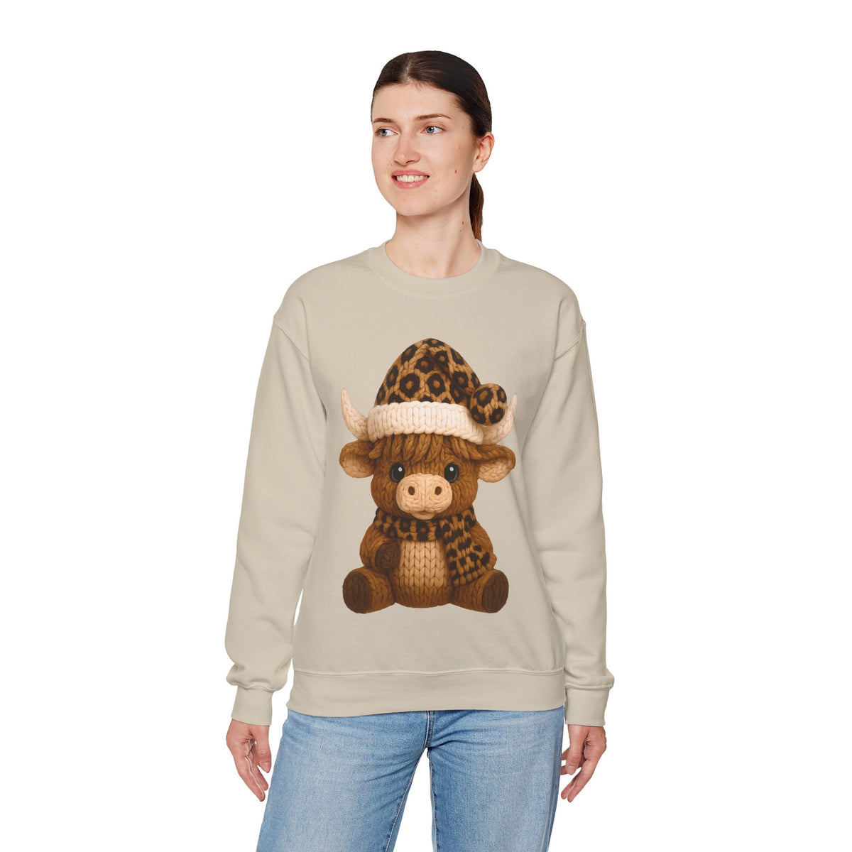 Cute Highland Cow with Leopard Santa Hat Christmas – Gildan Heavy Blend | Trendy Women’s Soft Sweatshirt. Direct to Garment. Printed & Shipped in the USA. Unisex Sizes.