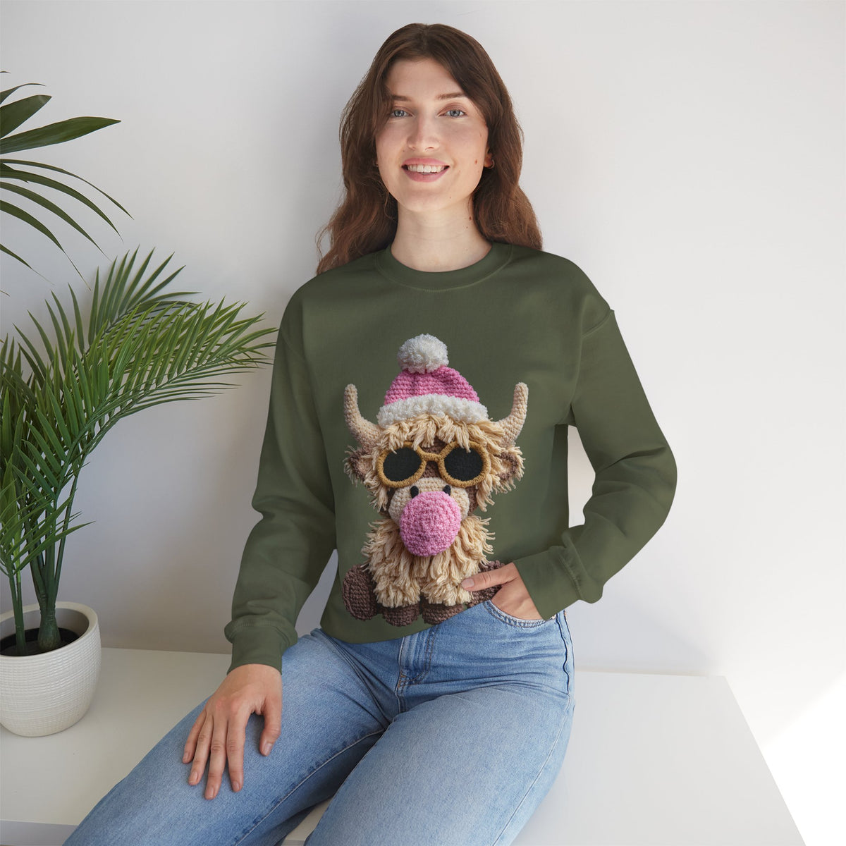 Faux Crochet Highland Cow Bubblegum – Gildan Heavy Blend | Trendy Women’s Soft Sweatshirt. Direct to Garment. Printed & Shipped in the USA. Unisex Sizes.