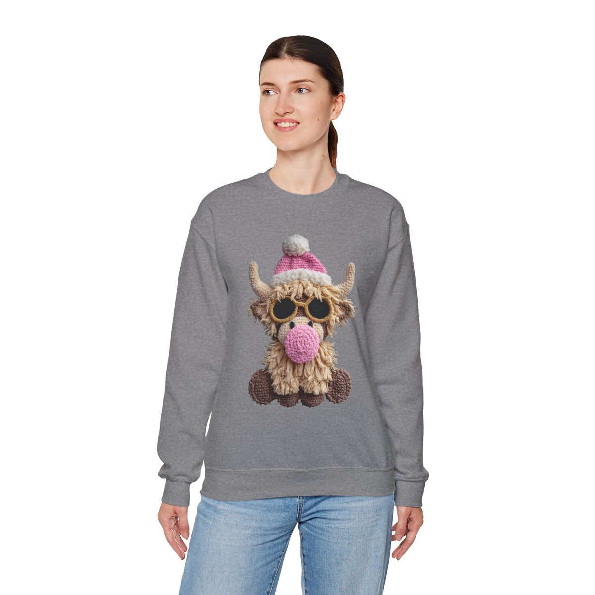 Faux Crochet Highland Cow Bubblegum – Gildan Heavy Blend | Trendy Women’s Soft Sweatshirt. Direct to Garment. Printed & Shipped in the USA. Unisex Sizes.