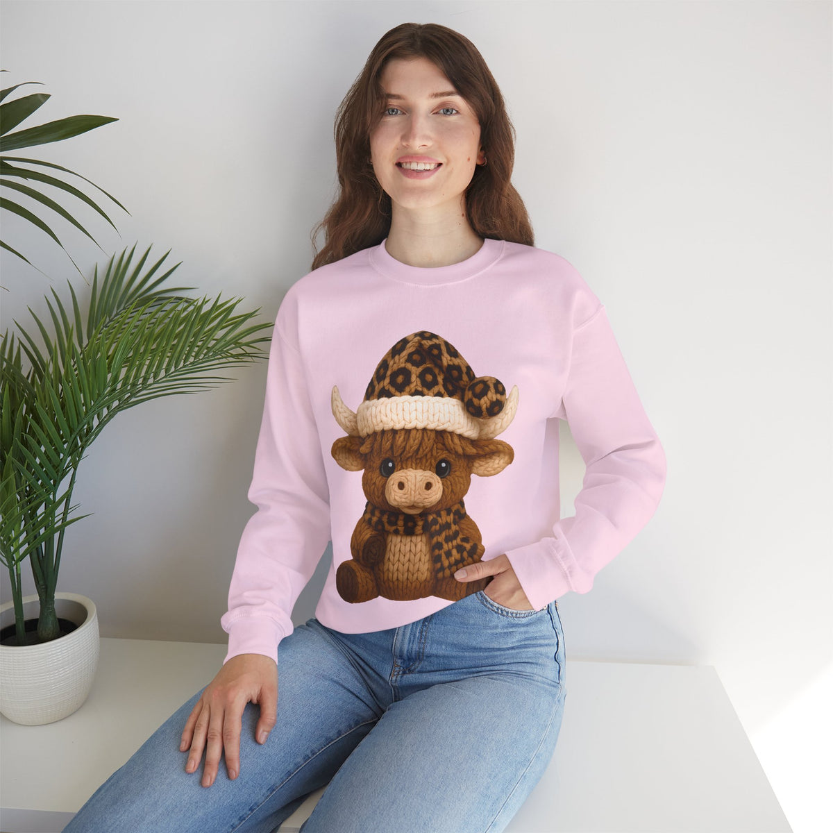 Cute Highland Cow with Leopard Santa Hat Christmas – Gildan Heavy Blend | Trendy Women’s Soft Sweatshirt. Direct to Garment. Printed & Shipped in the USA. Unisex Sizes.