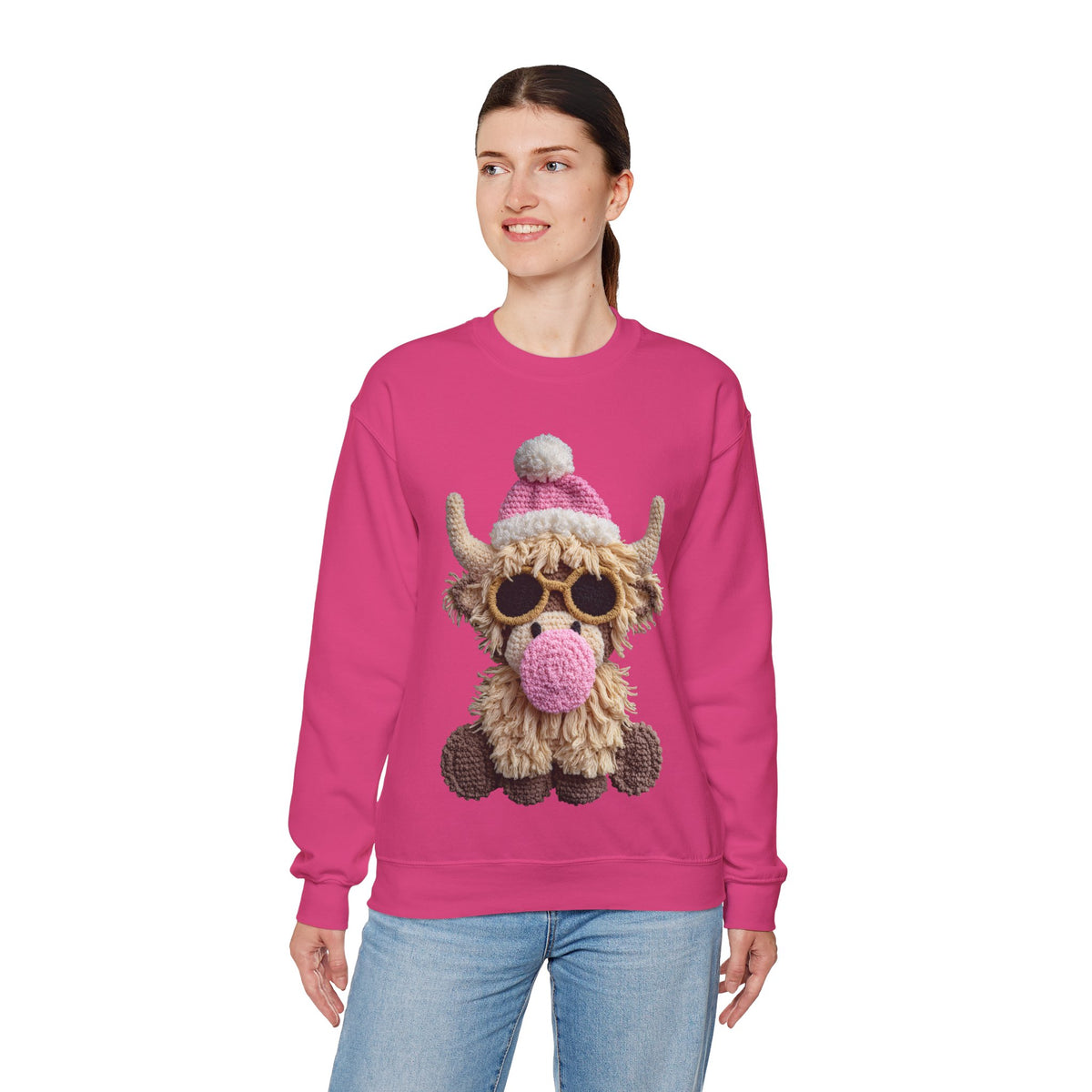 Faux Crochet Highland Cow Bubblegum – Gildan Heavy Blend | Trendy Women’s Soft Sweatshirt. Direct to Garment. Printed & Shipped in the USA. Unisex Sizes.