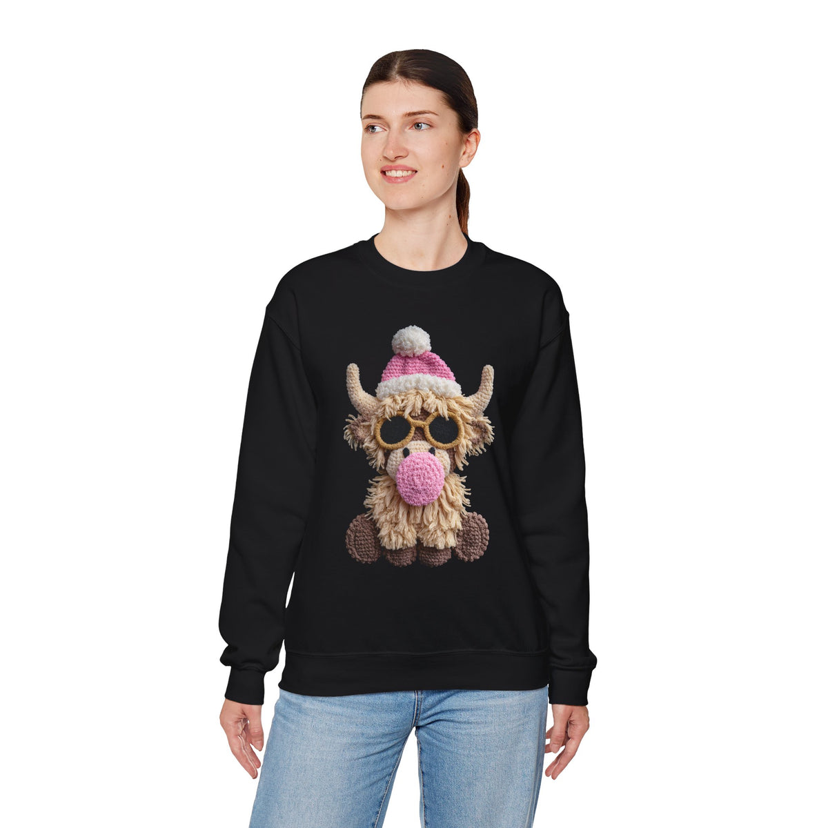 Faux Crochet Highland Cow Bubblegum – Gildan Heavy Blend | Trendy Women’s Soft Sweatshirt. Direct to Garment. Printed & Shipped in the USA. Unisex Sizes.