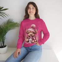 Cozy Highland Cow, Winter Coffee Mug & Scarf Pink – Gildan Heavy Blend | Trendy Women’s Soft Sweatshirt. Direct to Garment. Printed & Shipped in the USA. Unisex Sizes.
