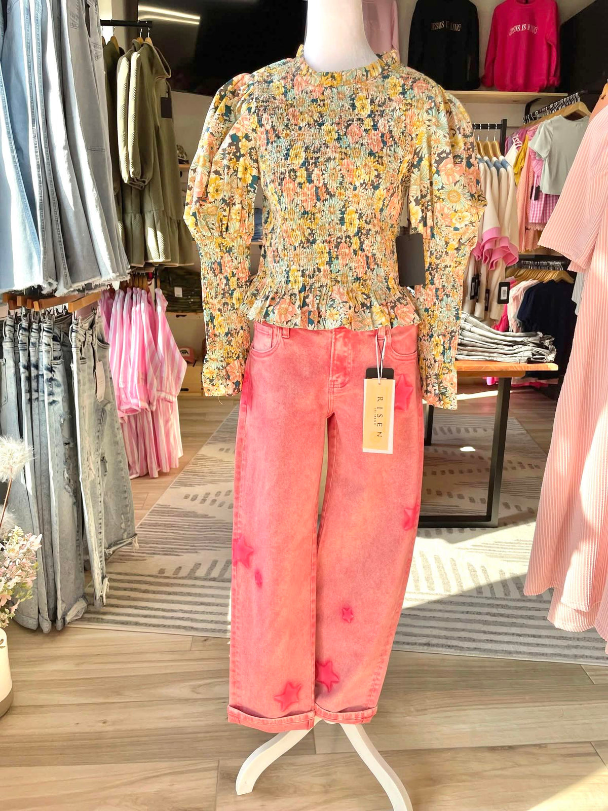 Boyfriend Star (Pink) Faded-Wash RISEN Jeans