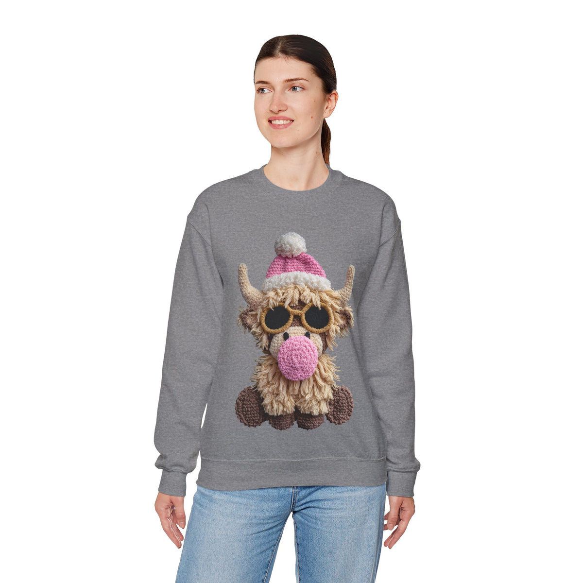 Faux Crochet Highland Cow Bubblegum – Gildan Heavy Blend | Trendy Women’s Soft Sweatshirt. Direct to Garment. Printed & Shipped in the USA. Unisex Sizes.