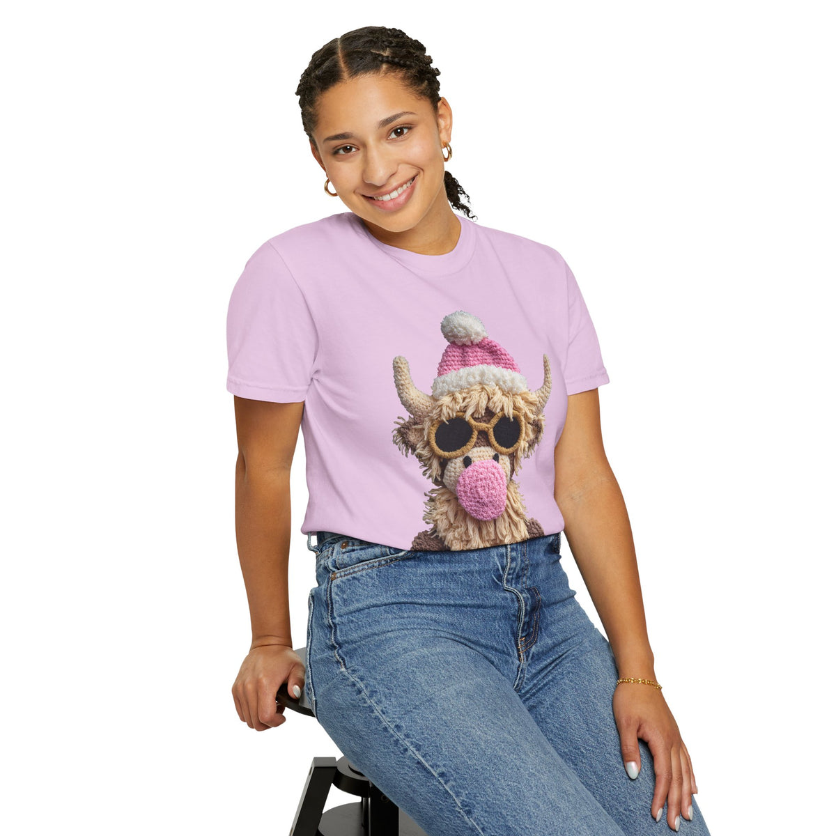 Faux Crochet Highland Cow Bubblegum - Comfort Colors | Trendy Women's T-Shirt. Direct to Garment. Printed & Shipped in the USA. Unisex Sizes.