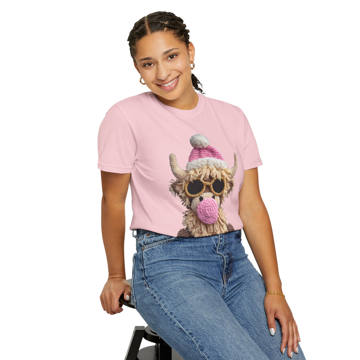 Faux Crochet Highland Cow Bubblegum - Comfort Colors | Trendy Women's T-Shirt. Direct to Garment. Printed & Shipped in the USA. Unisex Sizes.