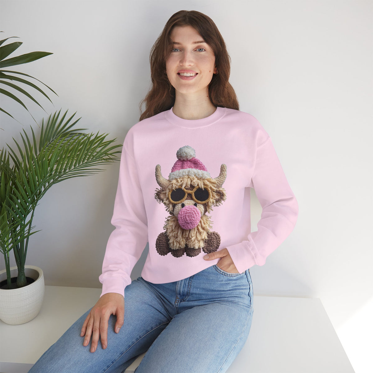 Faux Crochet Highland Cow Bubblegum – Gildan Heavy Blend | Trendy Women’s Soft Sweatshirt. Direct to Garment. Printed & Shipped in the USA. Unisex Sizes.