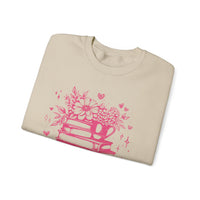 Booktrovert – Gildan Heavy Blend | Trendy Women’s Soft Sweatshirt. Direct to Garment. Printed & Shipped in the USA. Unisex Sizes.