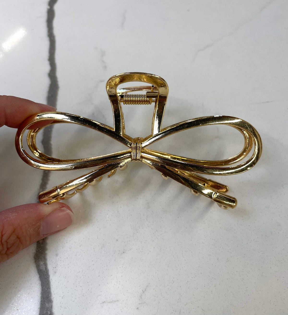 Gold (Faux) Bow-Shaped Claw Clip