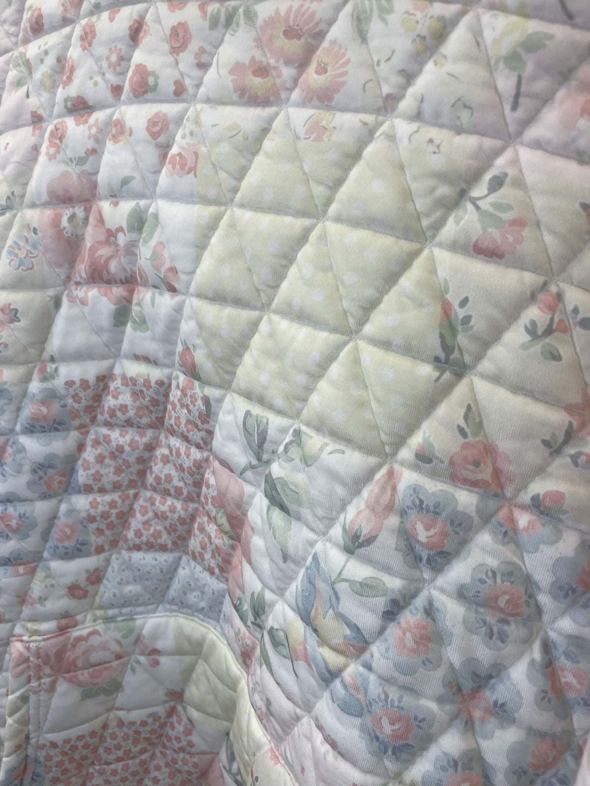 Floral Textured Quilted-Print Lounge Pants with Pockets