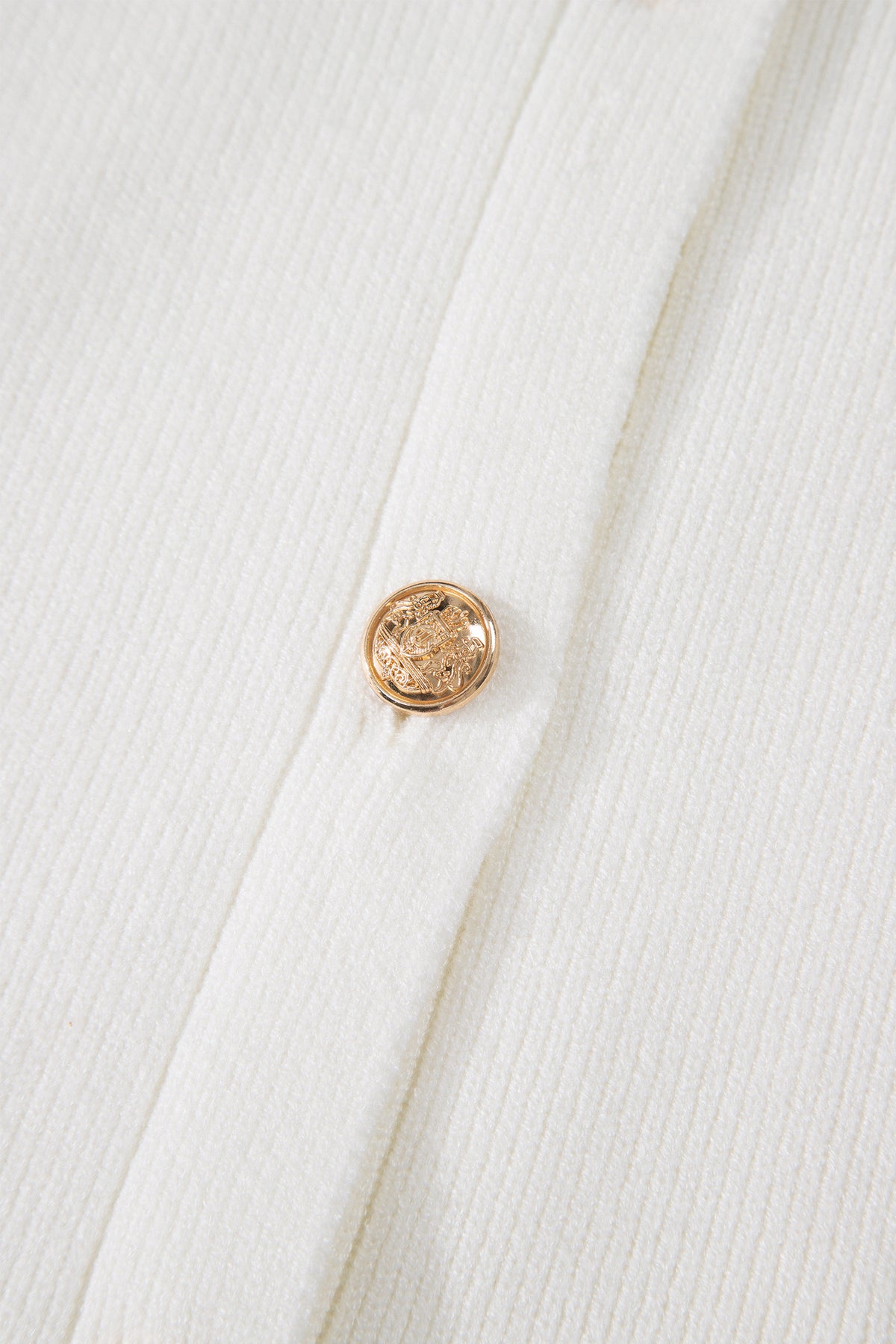 Sleeveless Lightweight (Off-White) Knit Top w/Metal Buttons