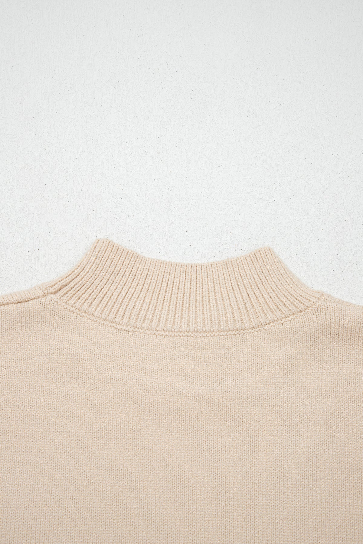 Ribbed Mock Neck Horseshoe Short Sleeve Sweater