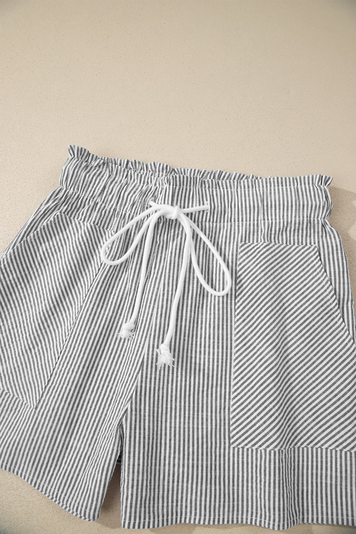 Gray Striped Casual (75% Cotton) Shorts w/Pockets