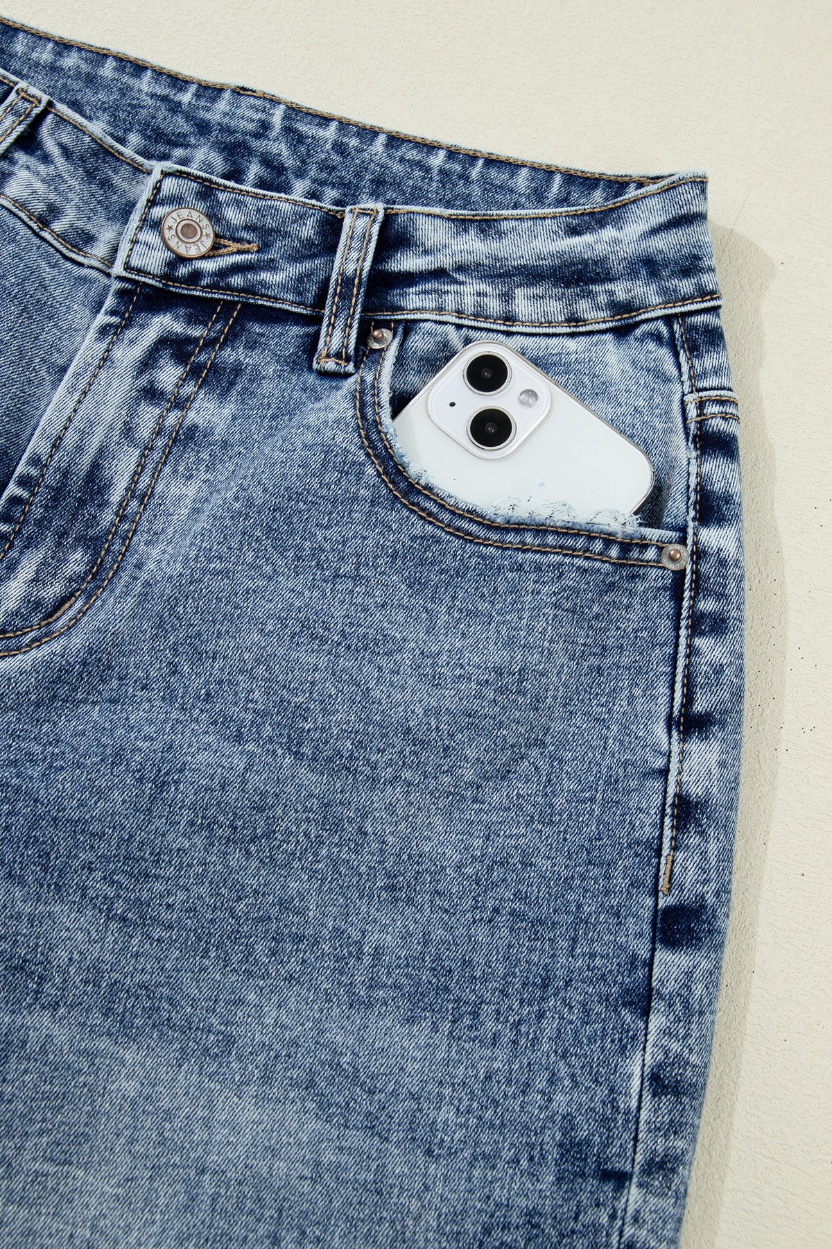 Vintage-Washed Straight Leg Loose-Fitting Distressed Jeans w/Striped Cuff