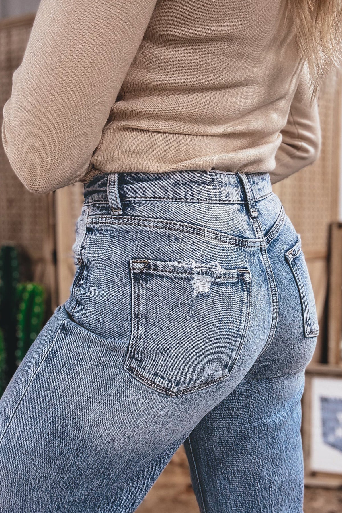 Vintage-Washed Straight Leg Loose-Fitting Distressed Jeans w/Striped Cuff