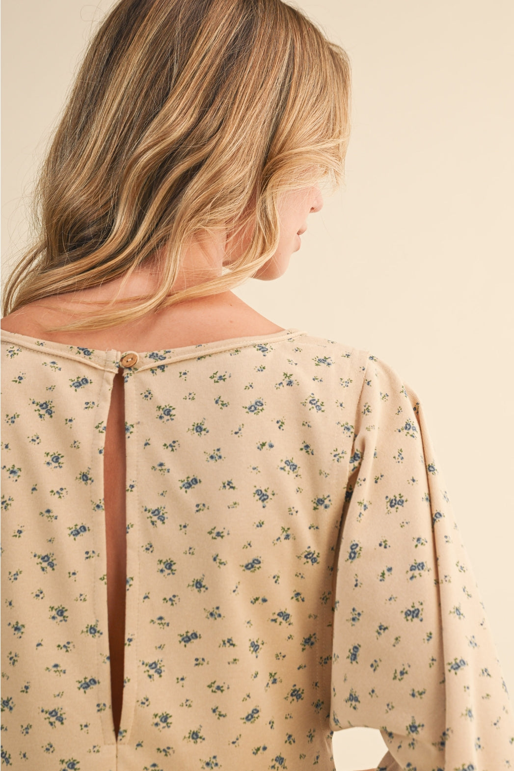 Beige Floral (85% Cotton) Flowy Shorts Romper w/Pockets